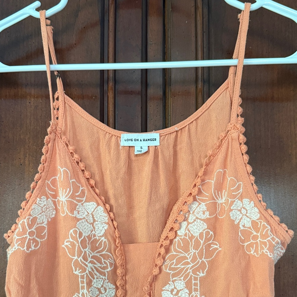 Boho Embroidered Peplum Cami Tank Top Peach Size Small - Picture 3 of 4